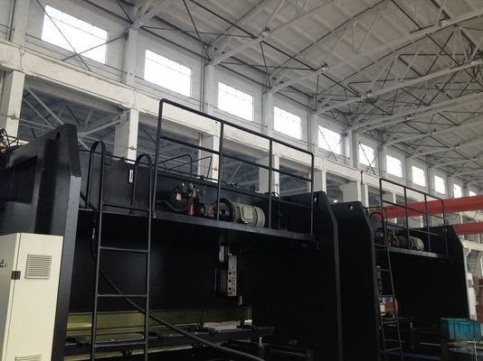 Çifte bağlantılı CNC hidrolik plaka bükme makinesi ışık direği üretim hattı için