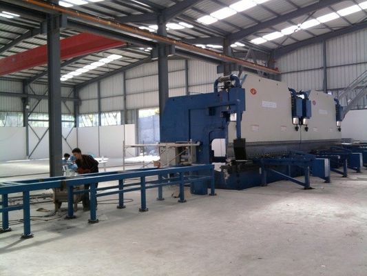 Çifte bağlantılı CNC hidrolik plaka bükme makinesi ışık direği üretim hattı için