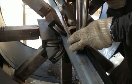 Larege çaplı lamba direği Işık Kutusu Kapama Kaynağı Makinası 60 - 340mm, maks. 16 metre