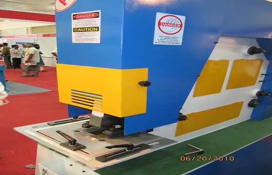 Hidrolik zımba ve kesme Demir İşi Makinesi, Işık Pole Makinesi 25mm Max kesim